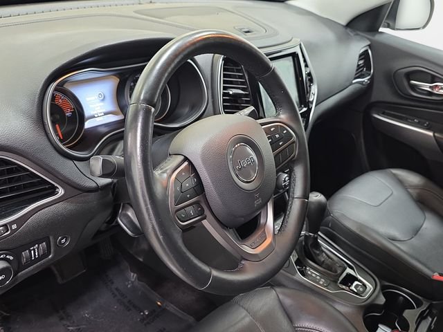 Used 2019 Diamond Black Crystal Pearlcoat Jeep Limited image 14