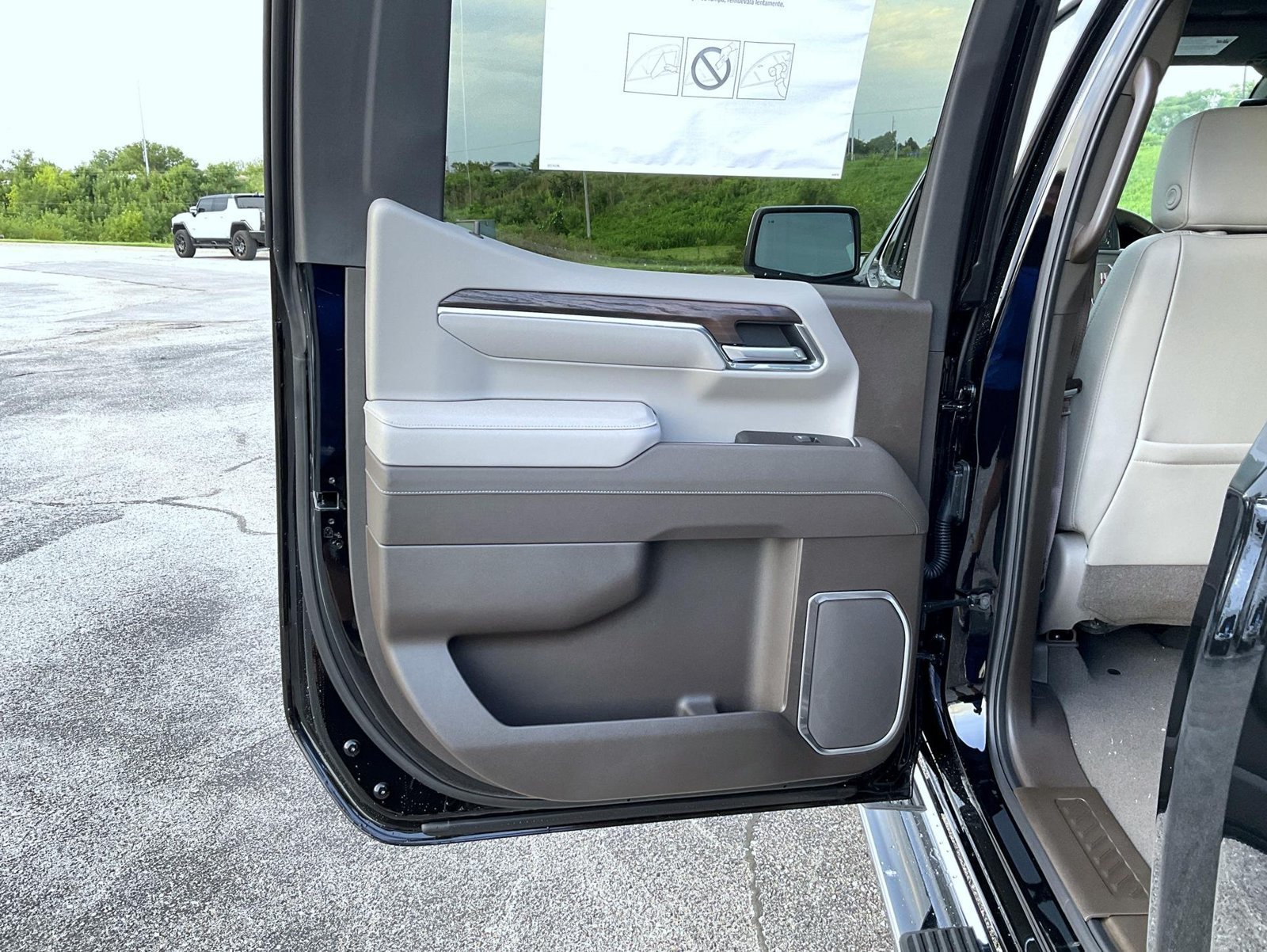 2026 GMC Sierra 1500 SLT - Photo 20