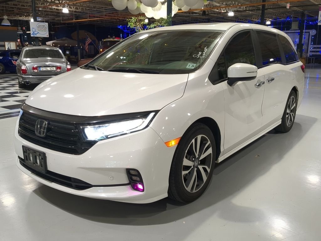 2024 Honda Odyssey Touring's photo