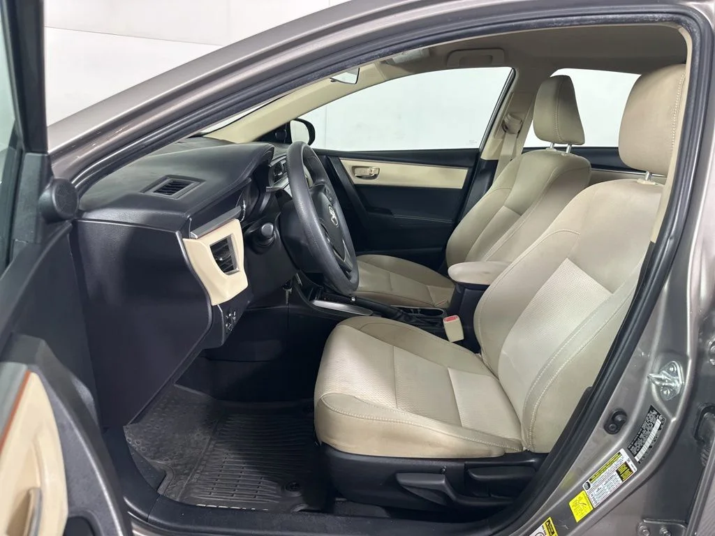 Used 2015 Brown Toyota LE image 15