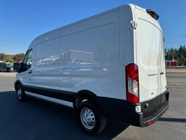 New 2026 Oxford White Ford Base image 6