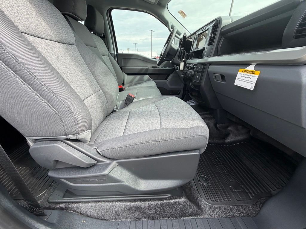 New 2026 Oxford White Ford F-350® XL image 38