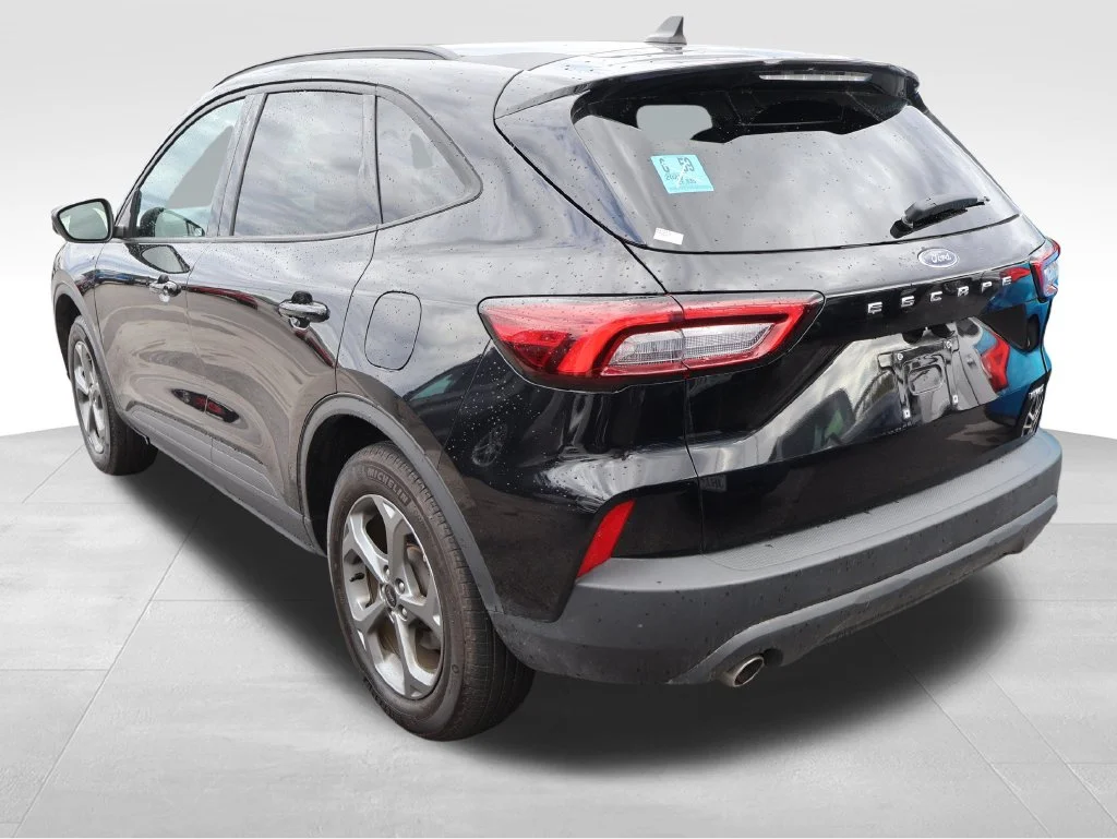 Used 2025 Black Metallic Ford ST-Line image 23
