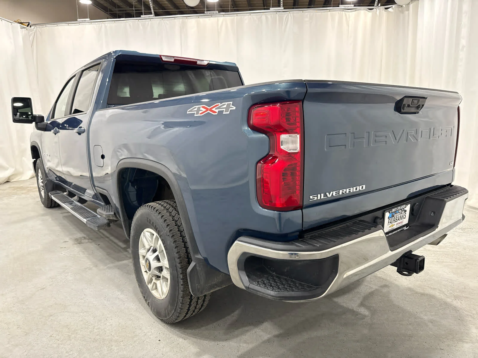 Used 2026 Lakeshore Blue Metallic Chevrolet LT image 3