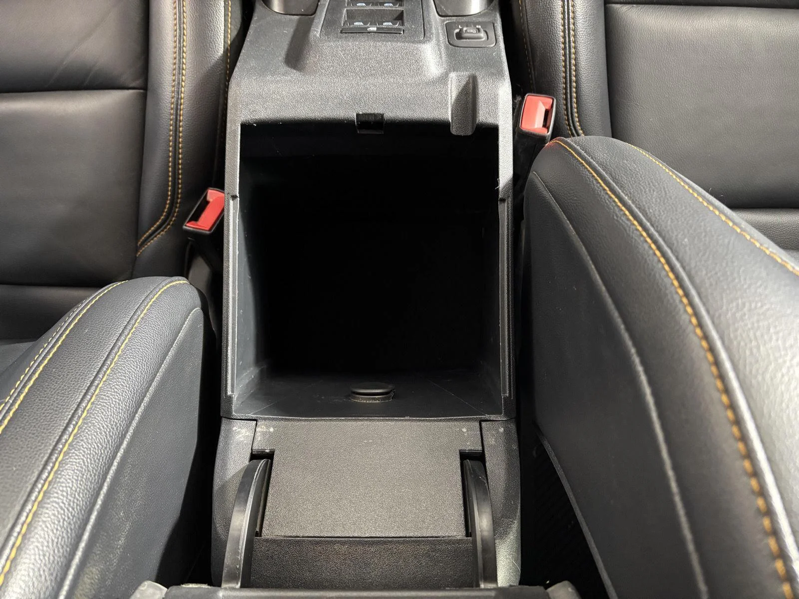 Used 2023 Cactus Gray Ford Badlands image 34