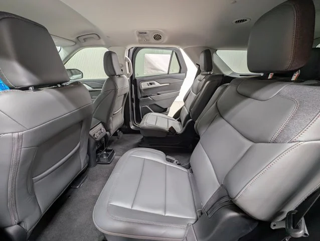New 2026 Space White Metallic Ford Active image 41