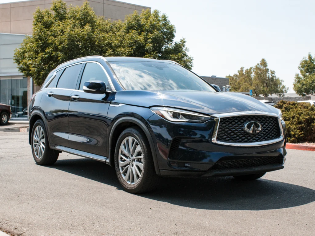 Used 2024 Hermosa Blue INFINITI LUXE image 3