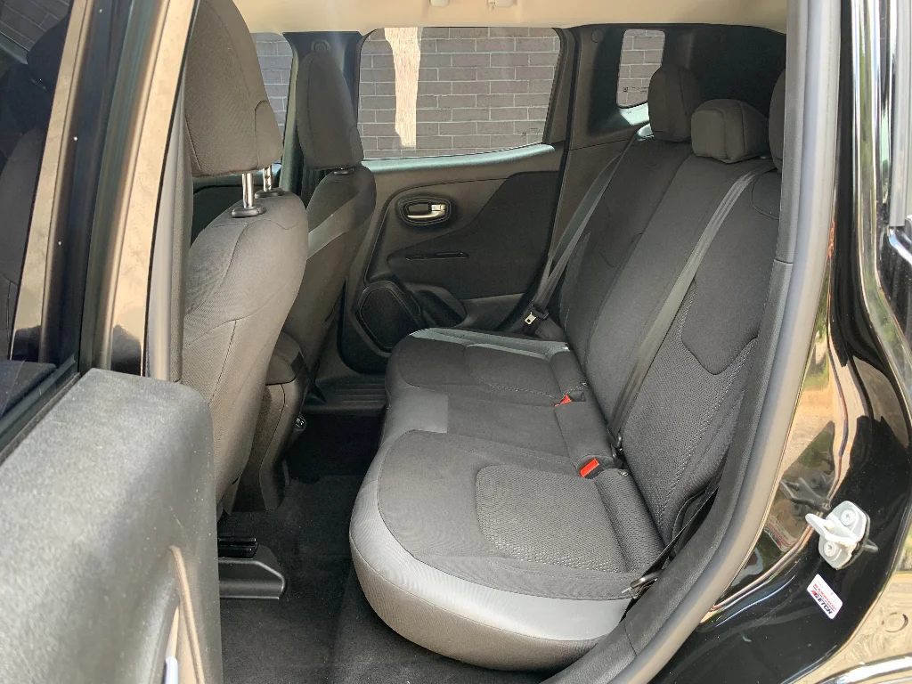 Used 2021 Black Clearcoat Jeep Latitude image 24