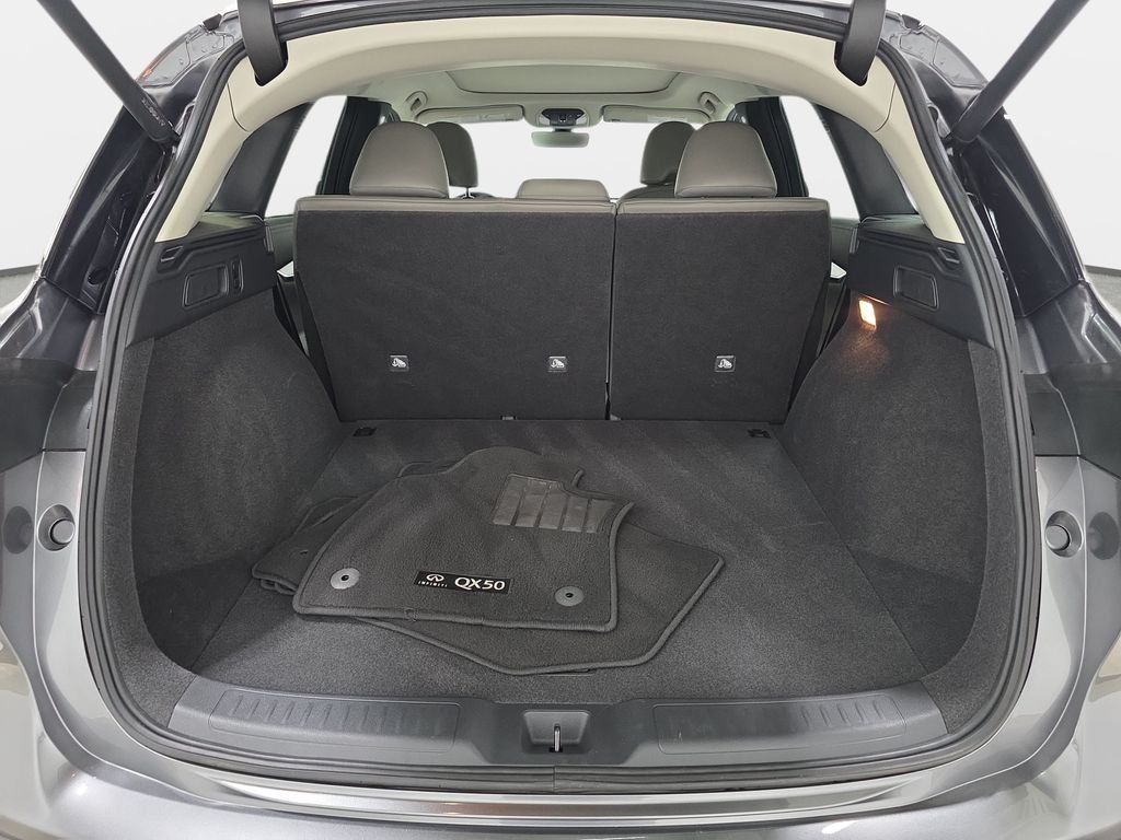 Certified Used 2025 Graphite Shadow INFINITI LUXE image 30