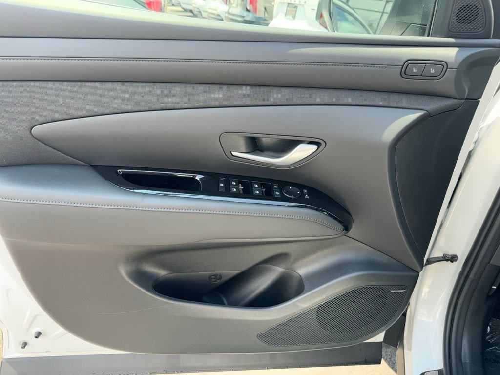2025 Hyundai Tucson Limited - Photo 11