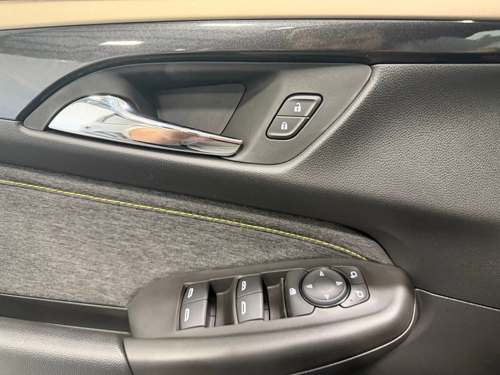 New 2026 Mosaic Black Metallic Chevrolet ACTIV image 12