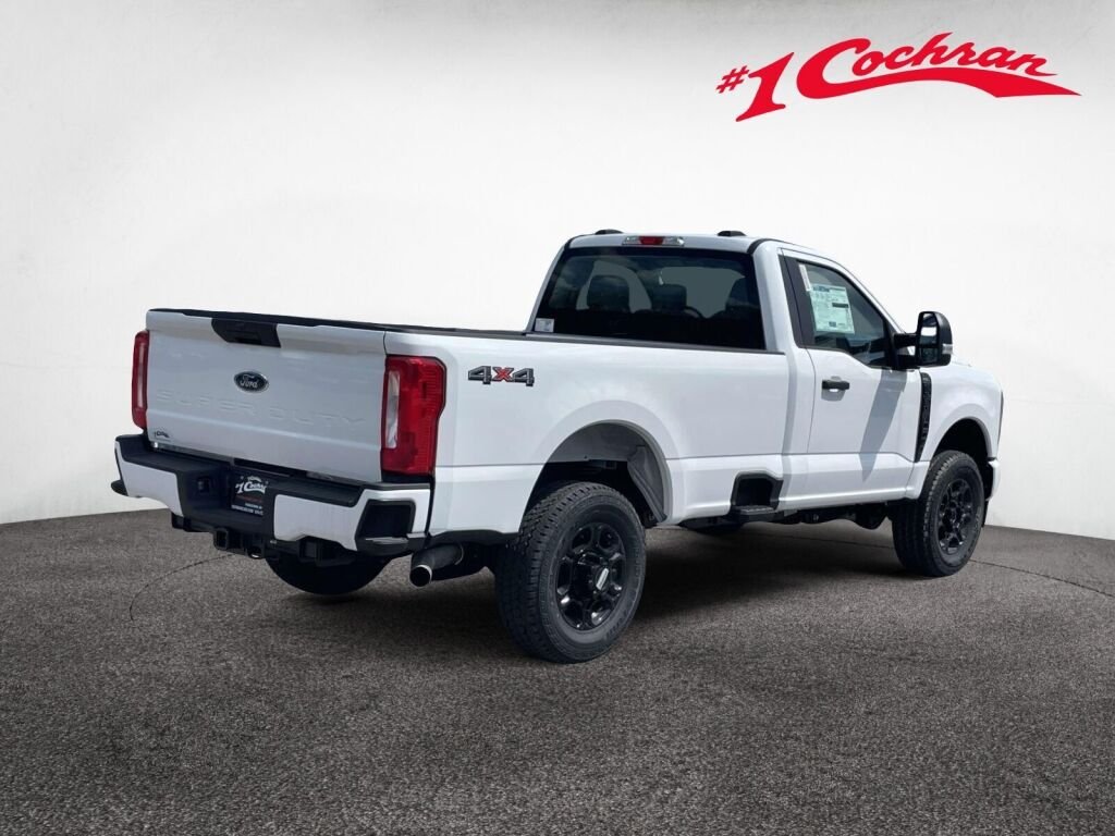 New 2026 Oxford White Ford XL image 7