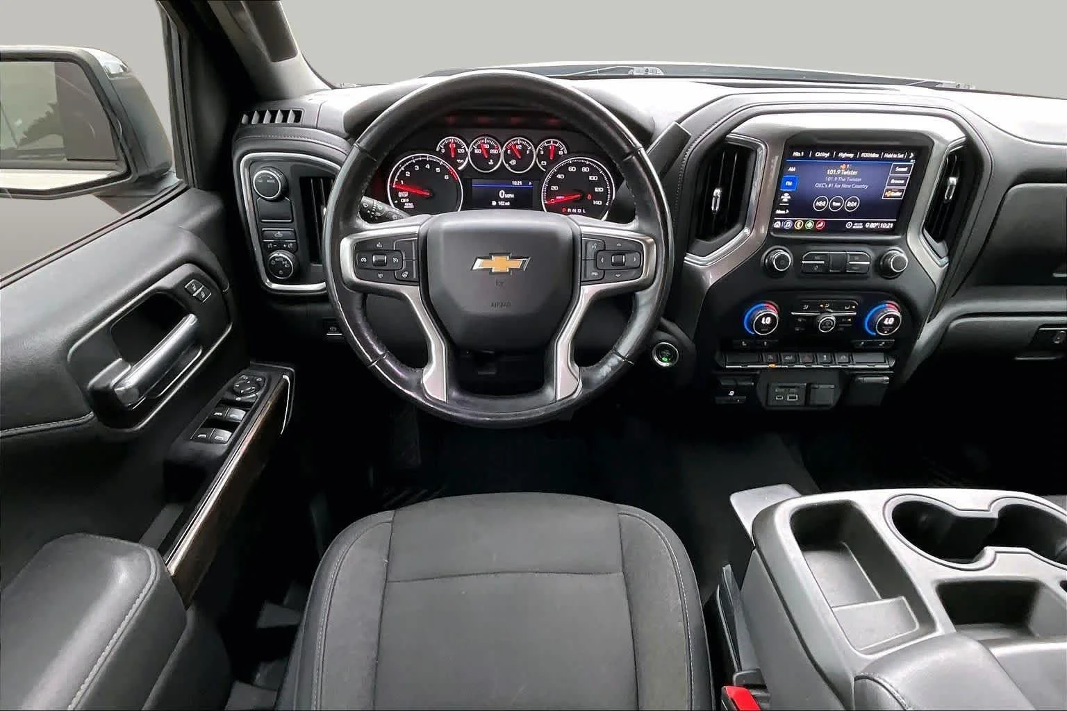 Used 2020 Silver Ice Metallic Chevrolet LT image 6