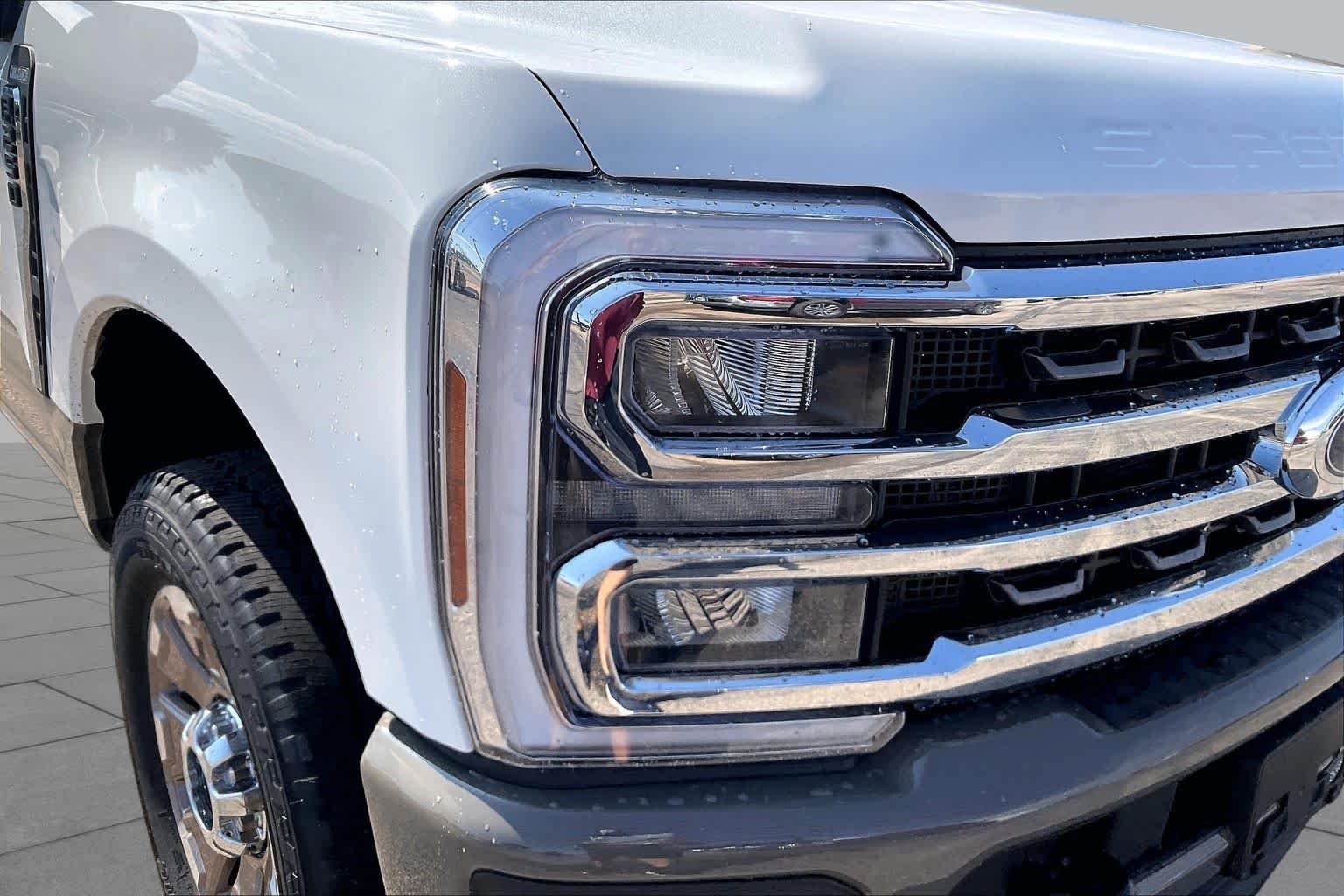 New 2026 Star White Metallic Tri-Coat Ford F-250® King Ranch® image 13