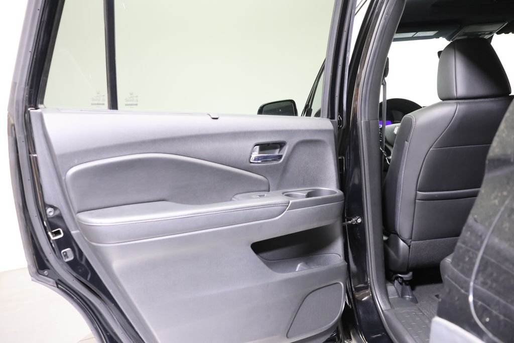 Used 2019 Crystal Black Pearl Honda Elite image 32