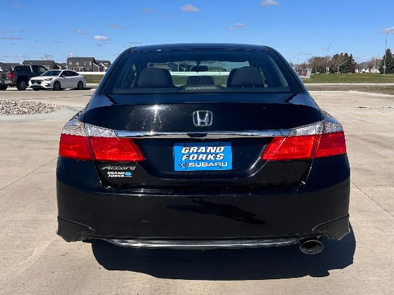 Used 2015  Honda EX image 6