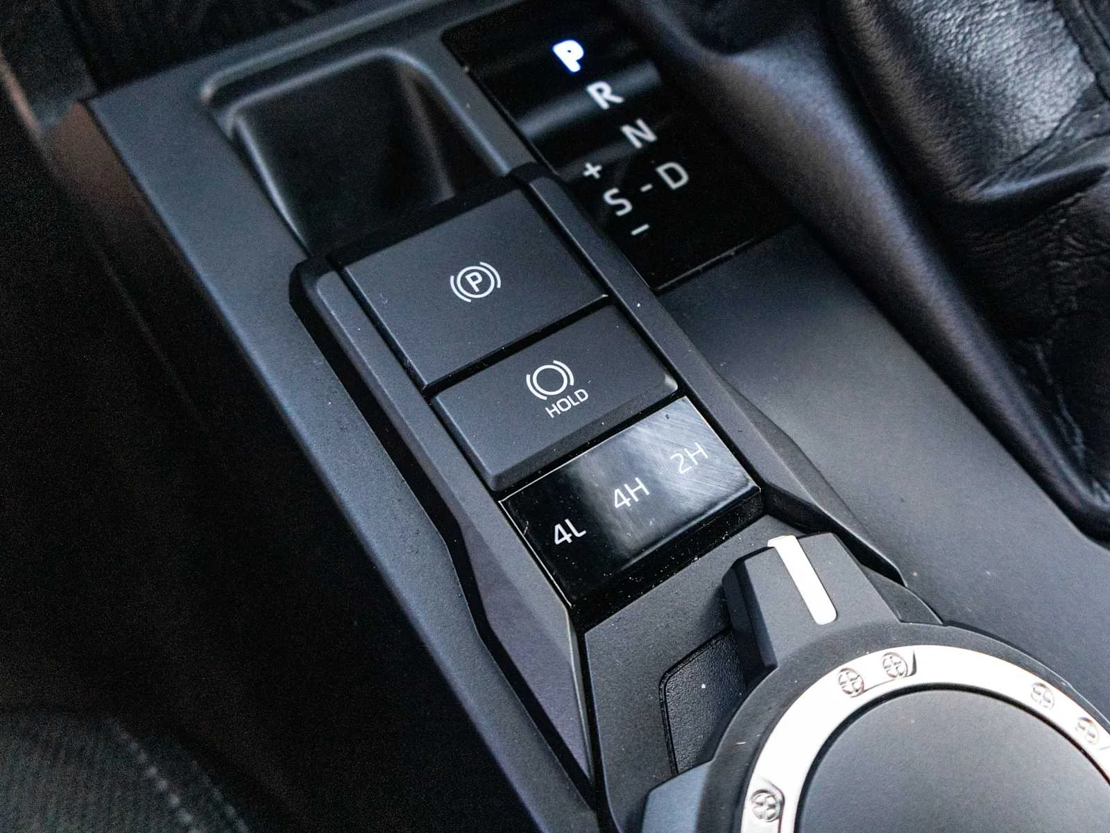 2025 Toyota Tacoma SR - Photo 30
