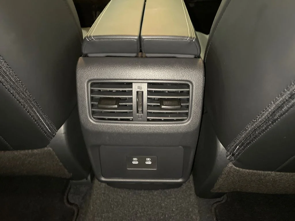 New 2026 Everest White Pearl TriCoat Nissan Dark Armor™ image 28