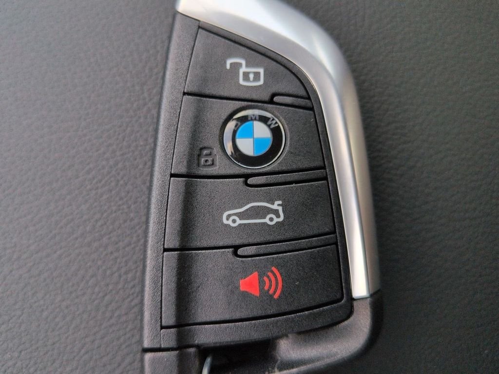 New 2026 Black Sapphire Metallic BMW 330i image 29