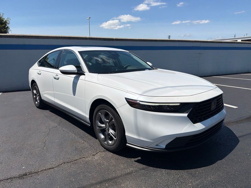 Certified Used 2024 Platinum White Pearl Honda EX image 7