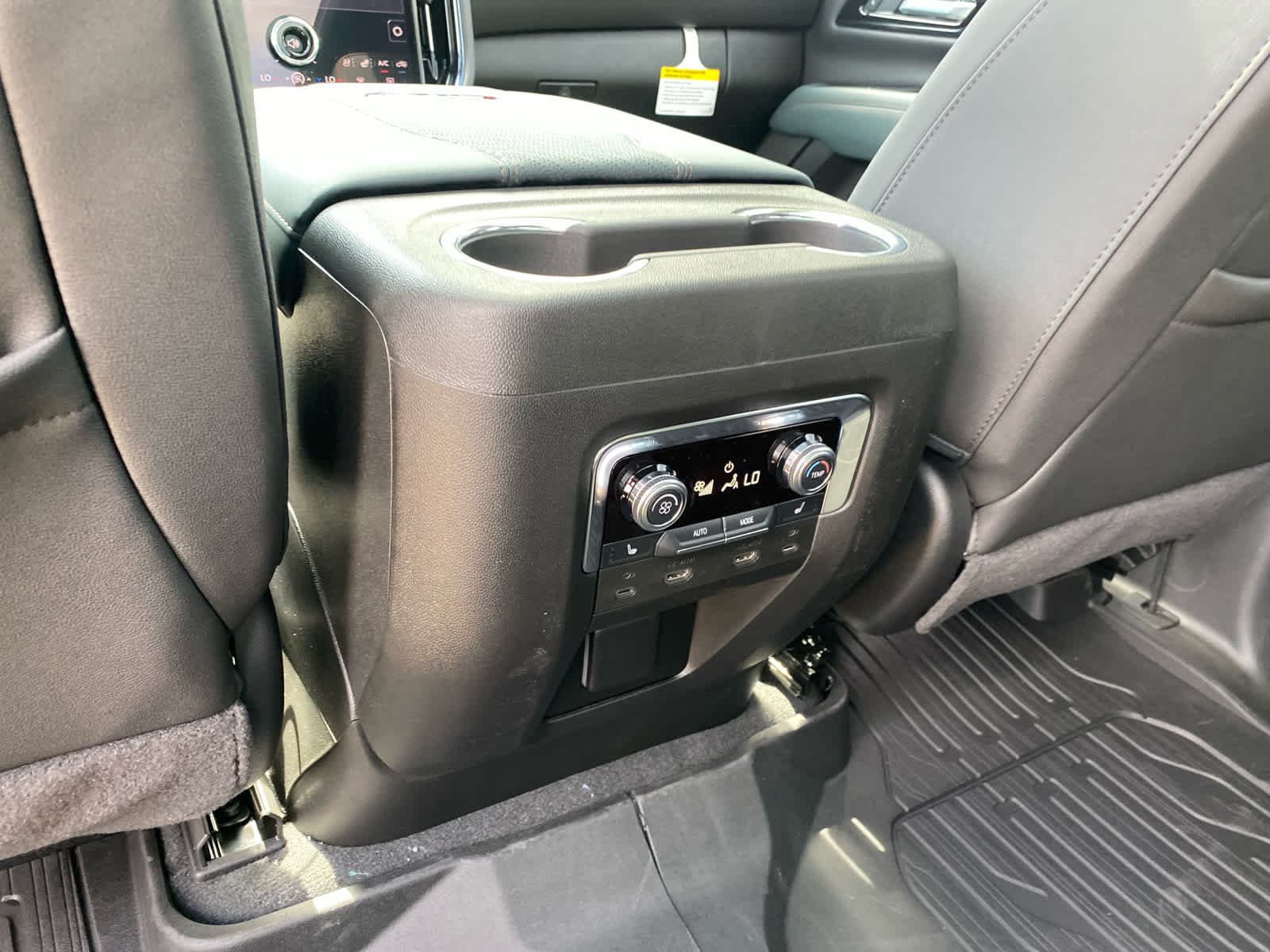 2026 GMC Yukon XL AT4 - Photo 22
