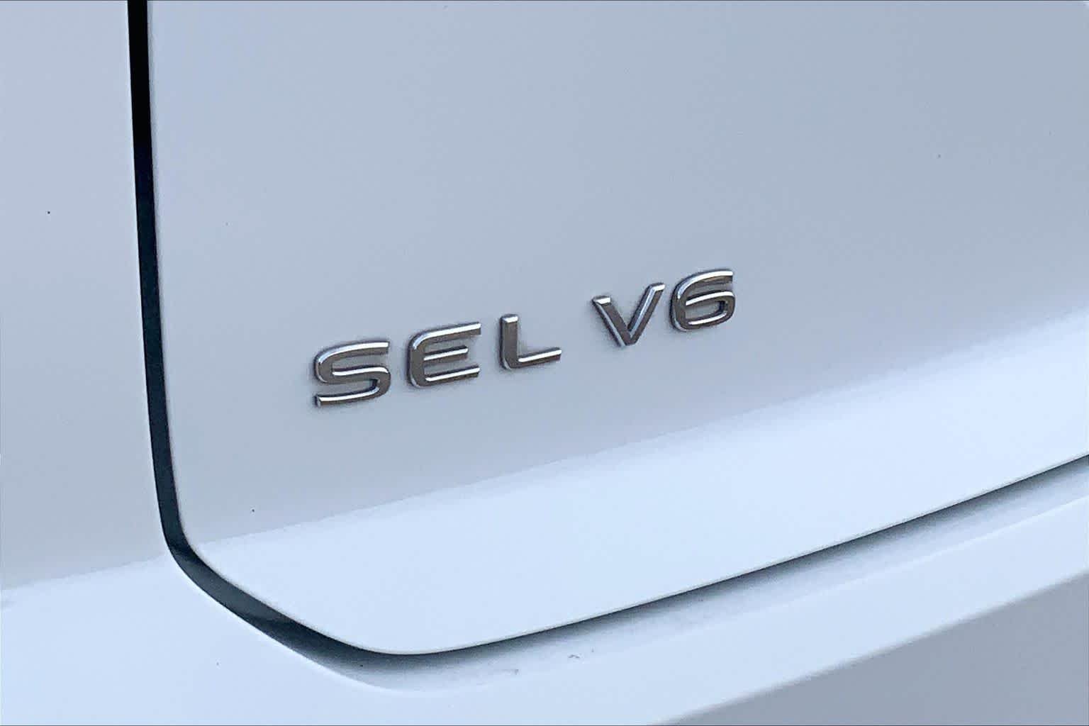 Used 2021 Pure White Volkswagen 3.6L V6 SEL Premium R-Line image 15