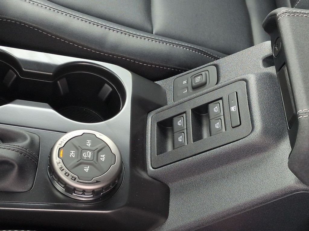 New 2026 Avalanche Gray Ford Big Bend® image 44