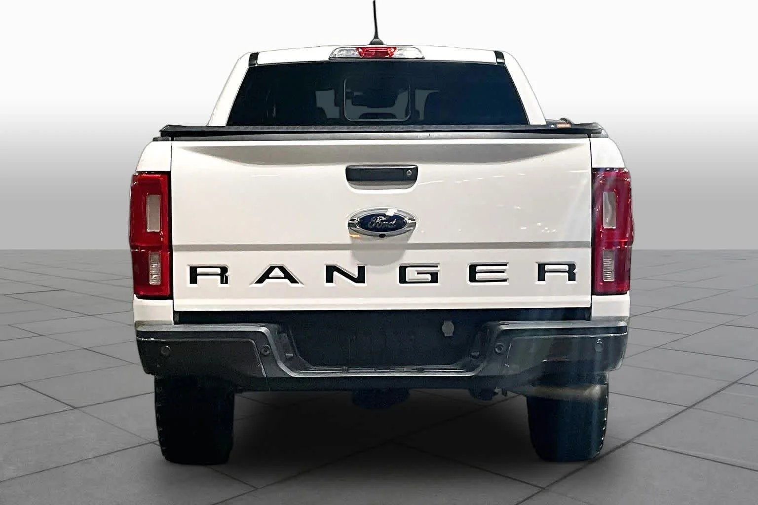 Certified Used 2021 Oxford White Ford XLT image 5