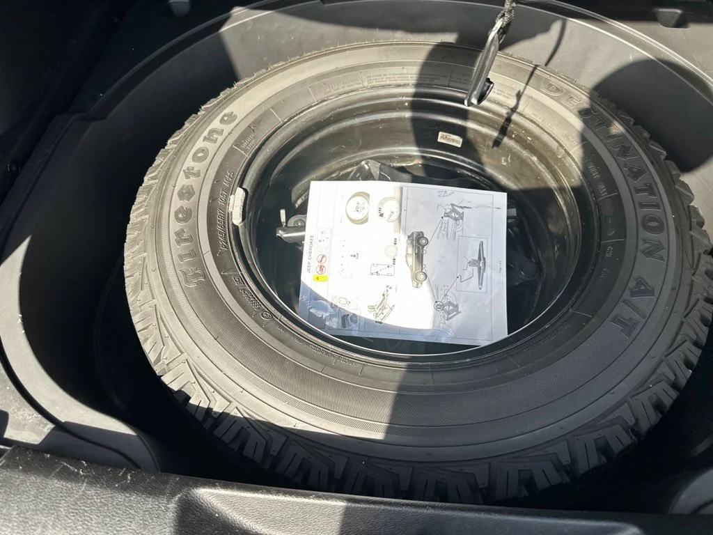 Used 2016 Black Jeep Trailhawk image 13