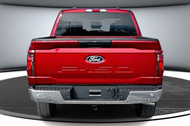 New 2026 Ruby Red Metallic Tinted Clearcoat Ford XLT image 4