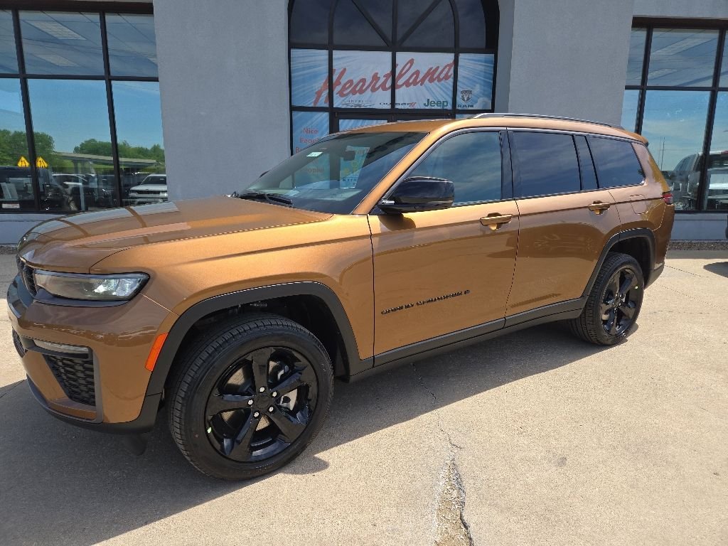 New 2026 Copper Shino Metallic Clear-Coat Exterior Paint Jeep Limited image 3