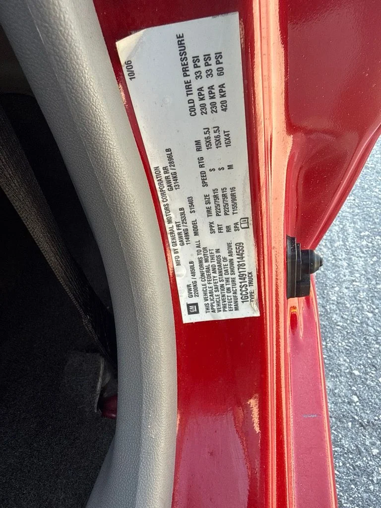 Used 2007 Red Chevrolet LS image 23