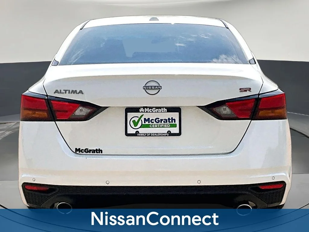 Used 2024 White Nissan 2.5 SR image 7