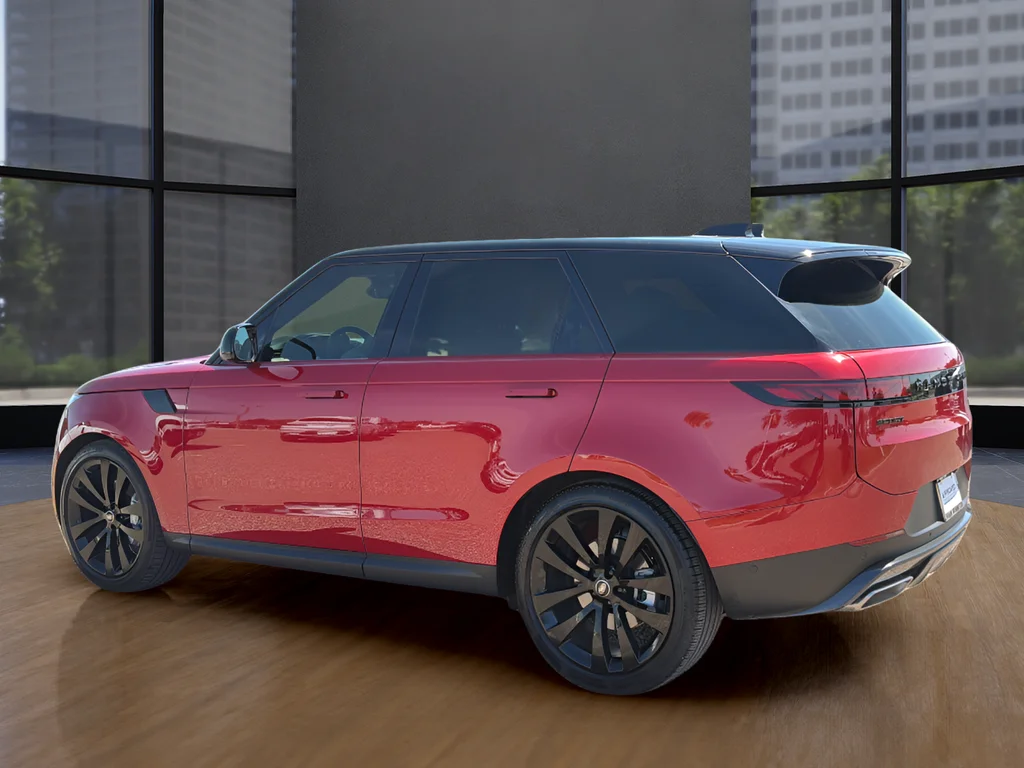 Used 2025  Land Rover SE image 14