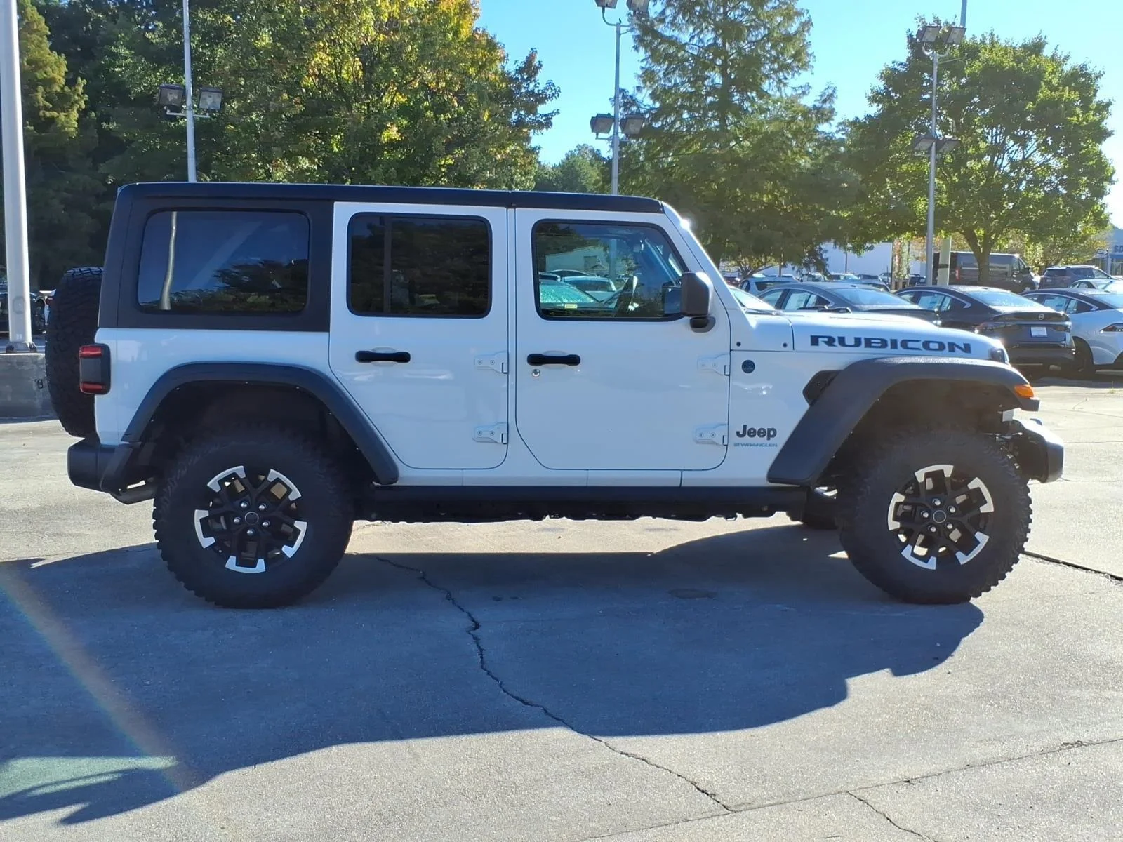 Used 2024 Bright White Clearcoat Jeep Rubicon image 6