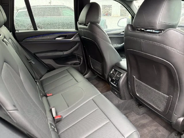 Used 2022 Black BMW sDrive30i image 27