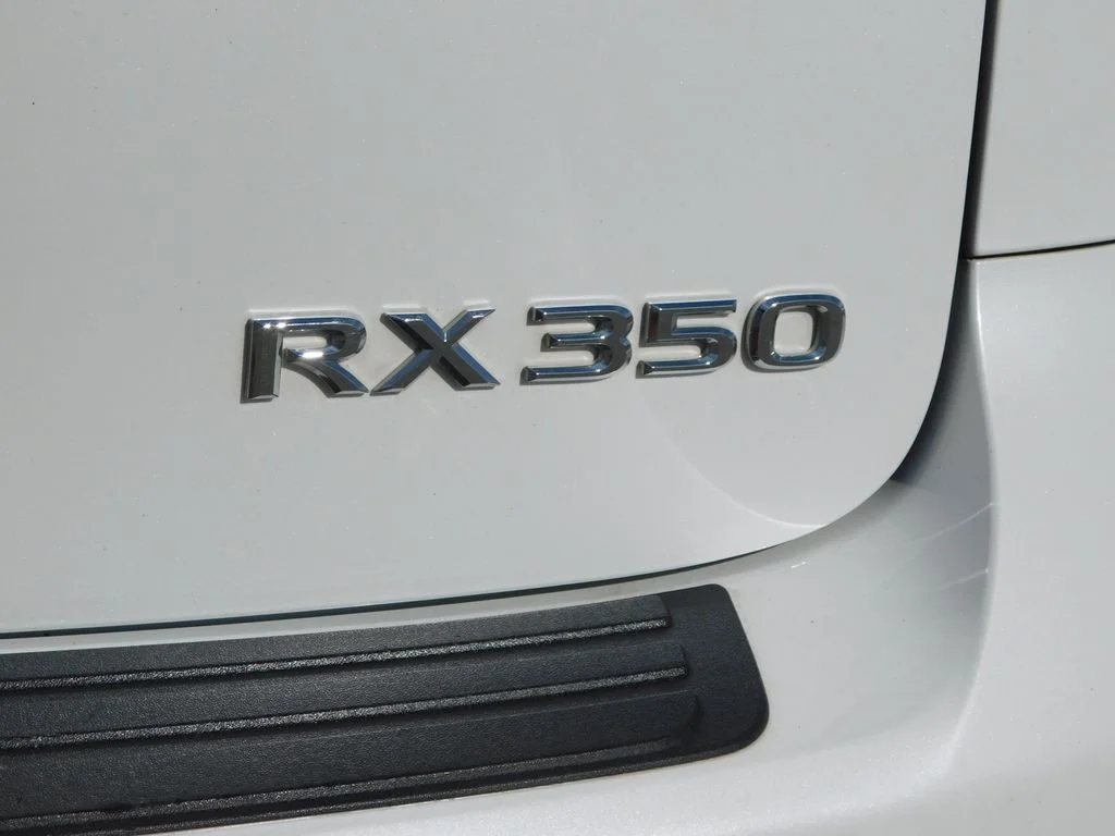 Used 2015 White Lexus 350 image 45