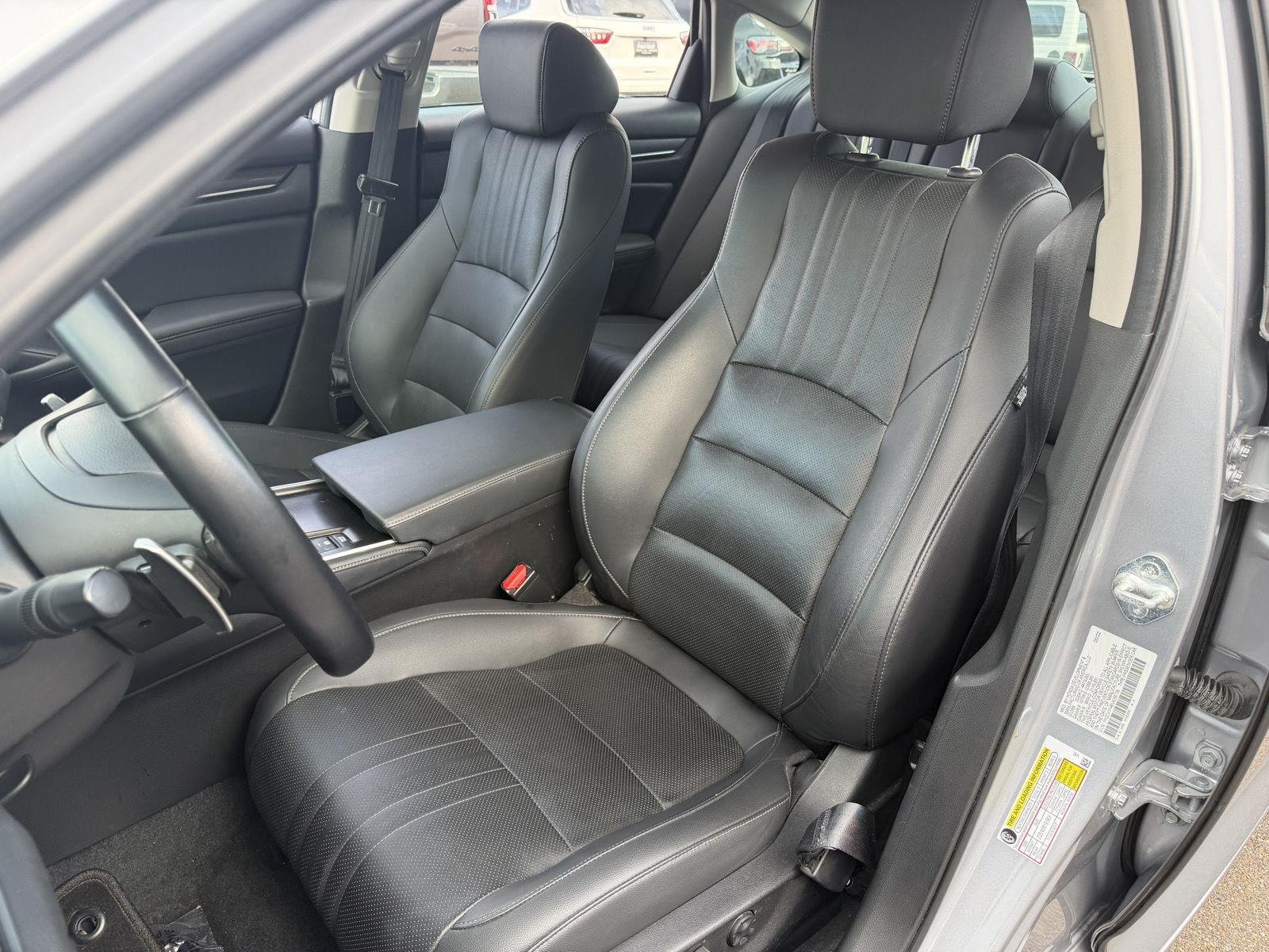 Used 2022 Lunar Silver Metallic Honda Sport Special Edition image 17