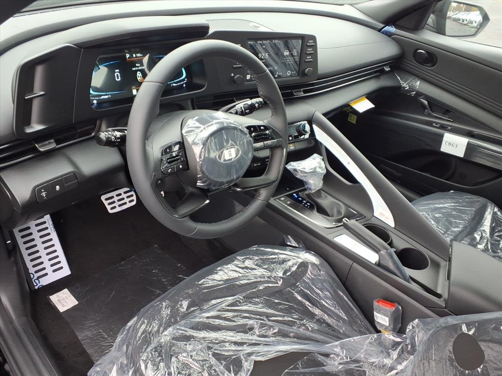 2026 Hyundai Elantra SEL Sport - Photo 13