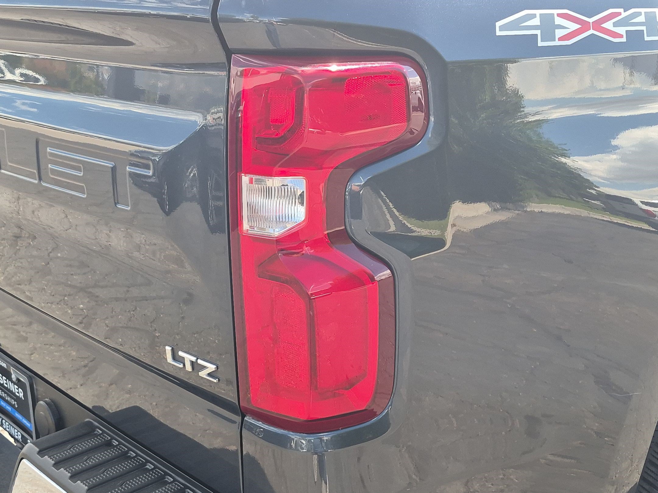 Used 2021 SHADOW GRAY METALLIC Chevrolet LTZ image 11