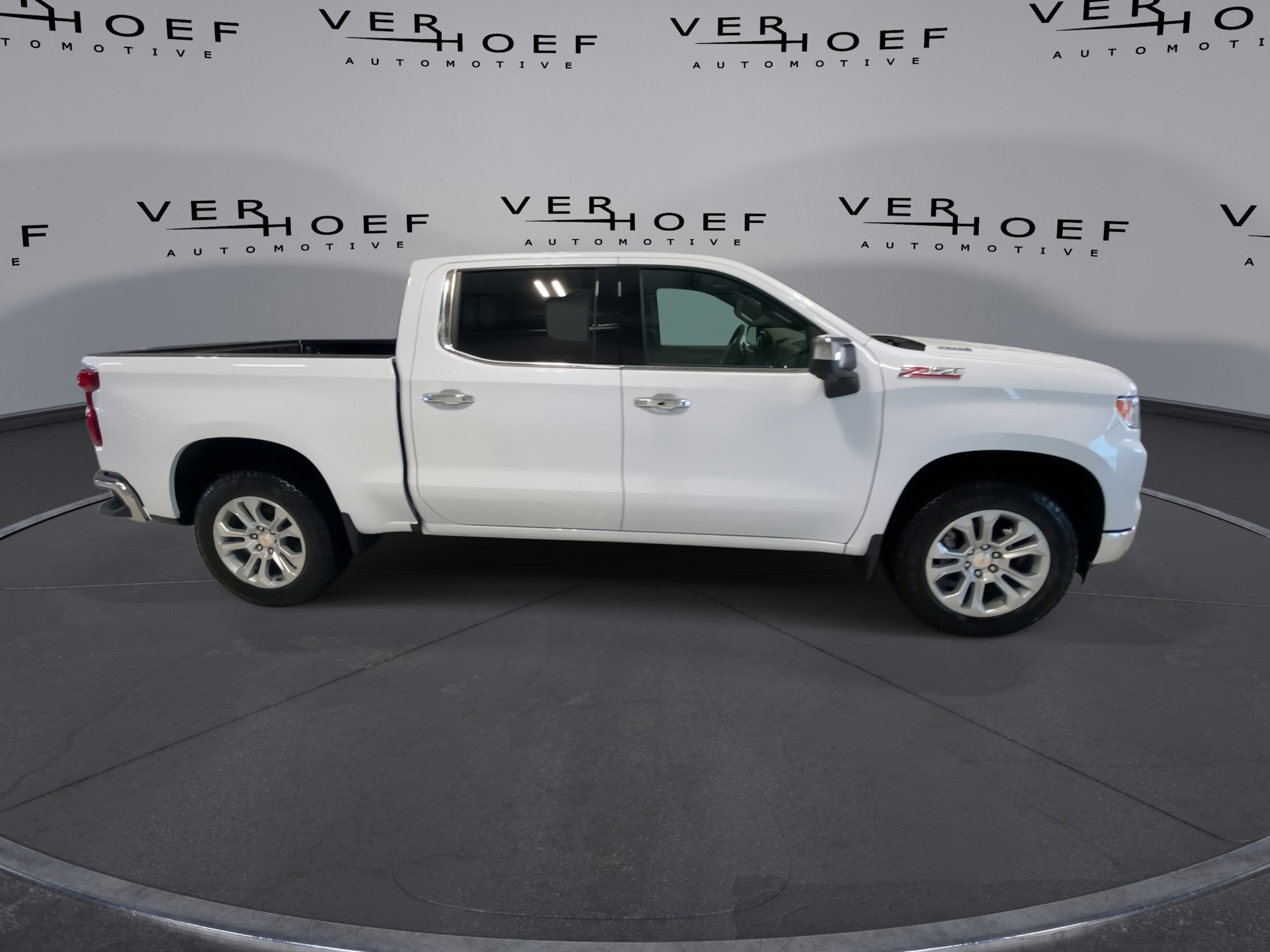 2026 Chevrolet Silverado 1500 LTZ - Photo 9