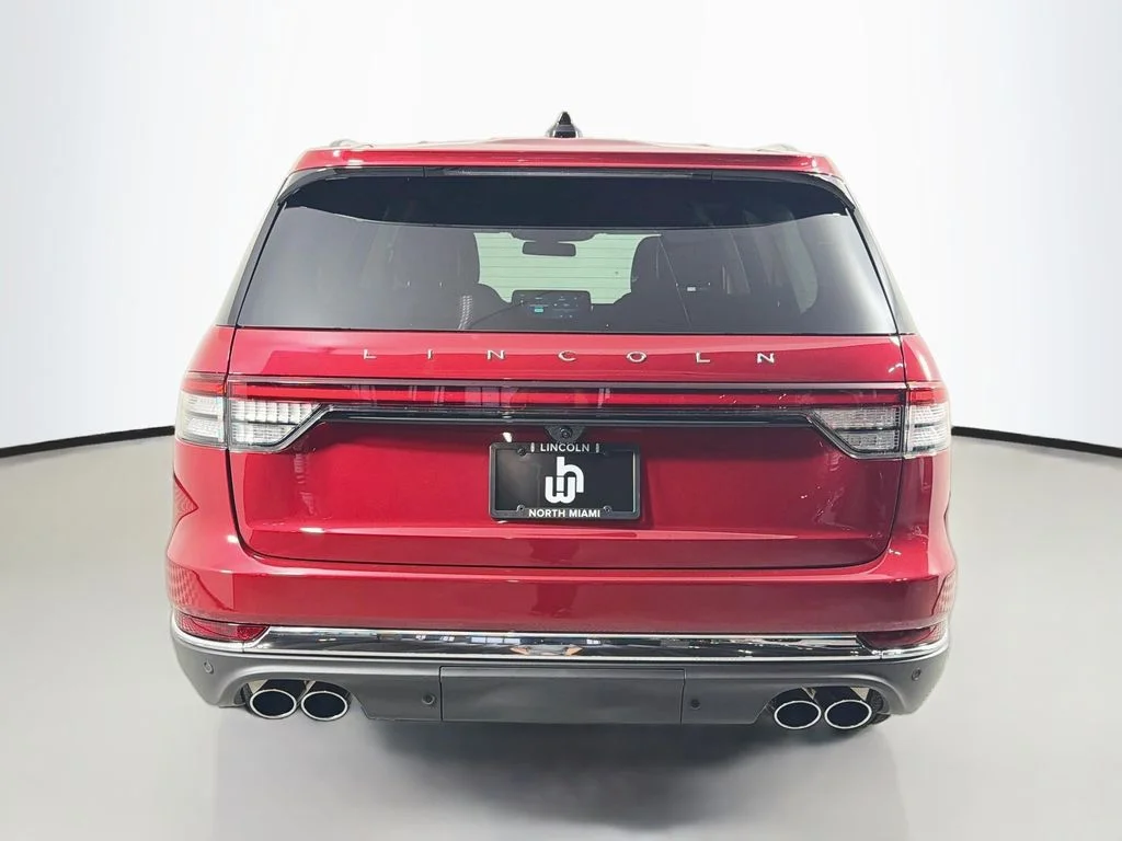 Used 2026 Red Lincoln Premiere image 6
