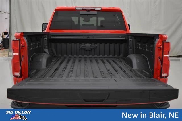 2026 Chevrolet Silverado 2500 HD ZR2 - Photo 13