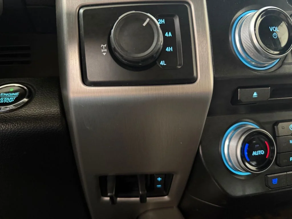 Used 2015 Gray Ford Platinum image 21