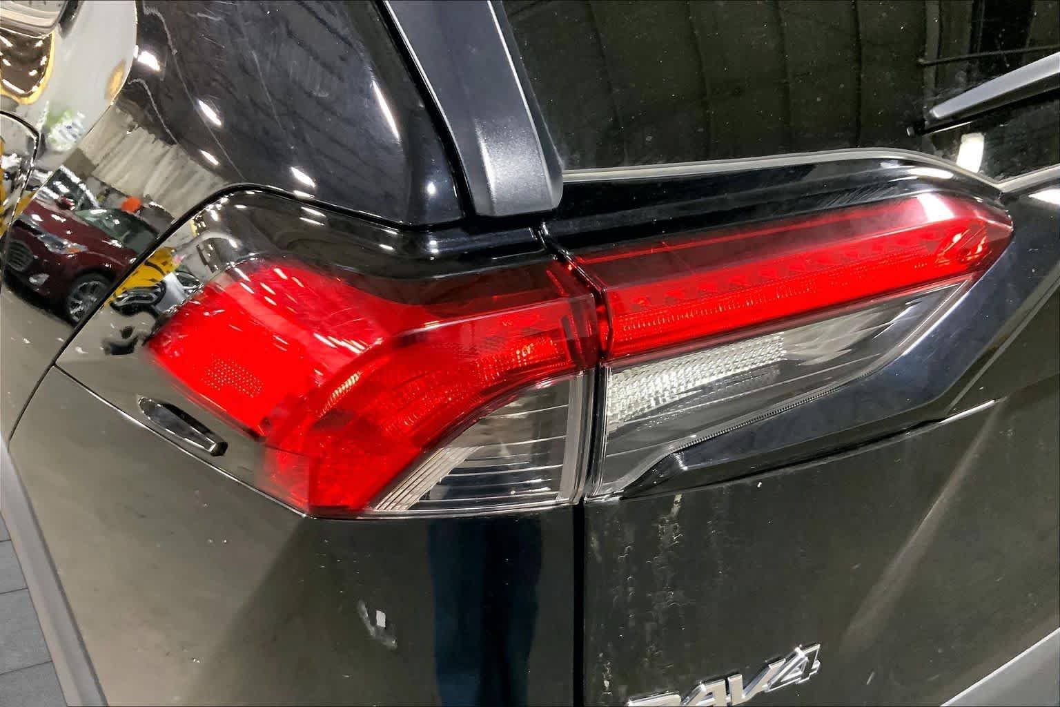 Used 2025 Midnight Black Metallic Toyota XLE image 29