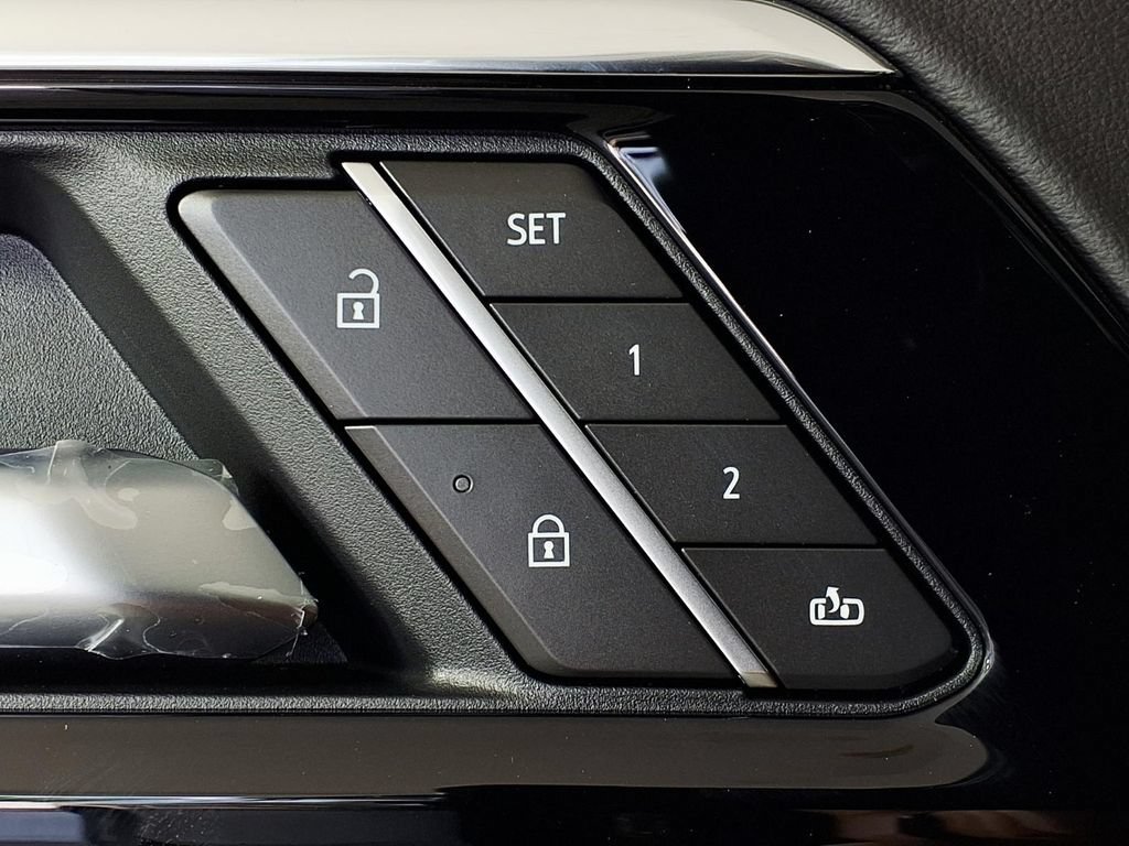 2026 Chevrolet Suburban Z71 - Photo 17