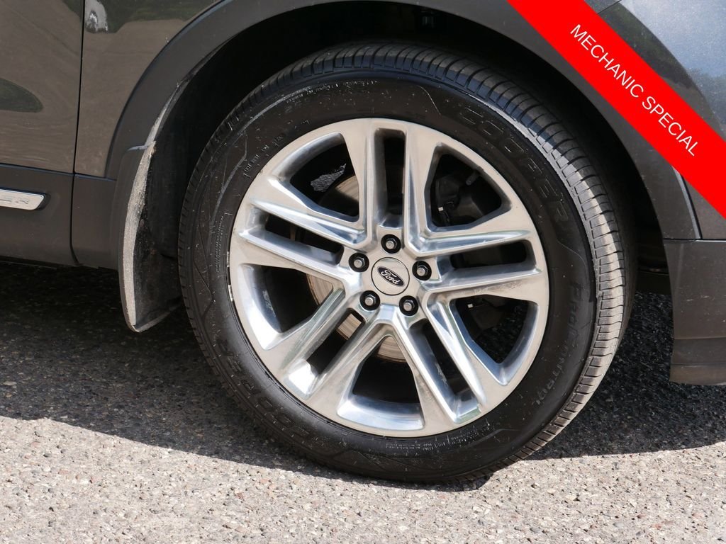 Used 2016 Gray Ford Limited image 7