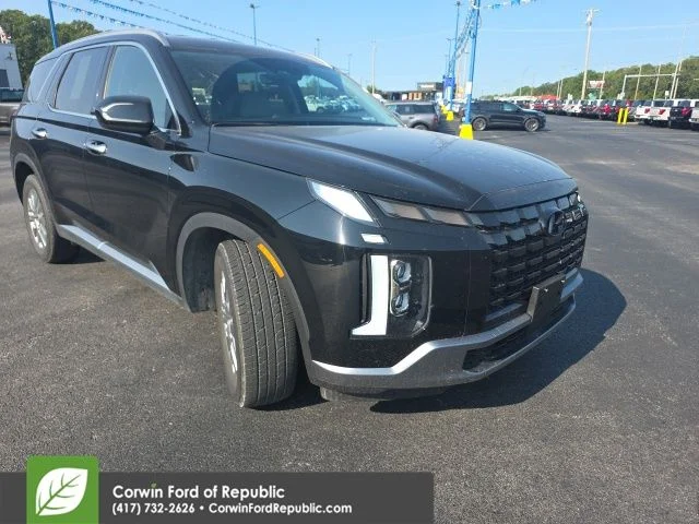 Used 2025 Abyss Black Pearl Hyundai SEL image 12