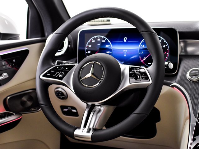 New 2027 Polar White Mercedes-Benz GLC 300 image 23