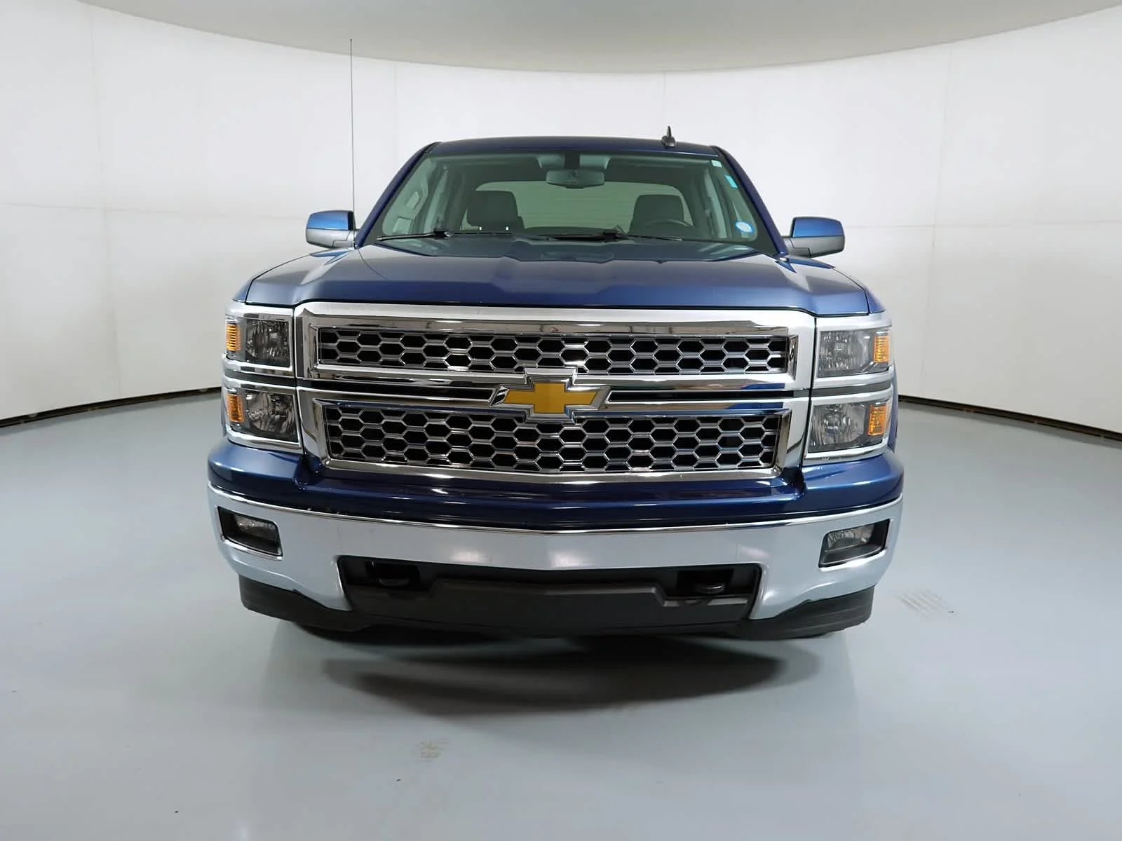Used 2015 Deep Ocean Blue Metallic Chevrolet LT image 9